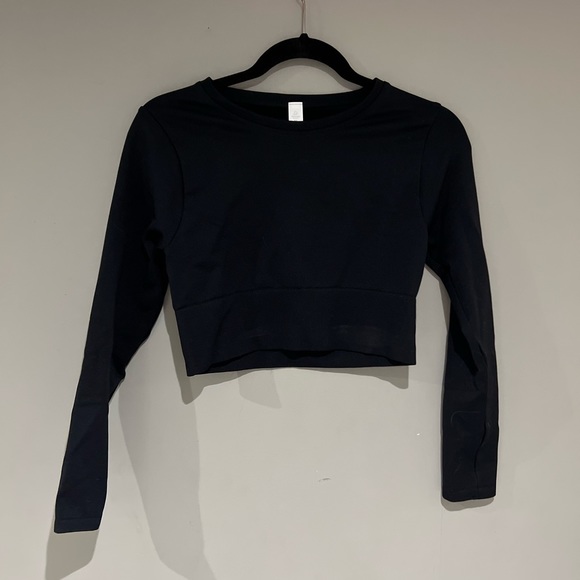 aerie Tops - OFFLINE by Aerie Long Sleeve Workout/Yoga Crop - Medium in Black